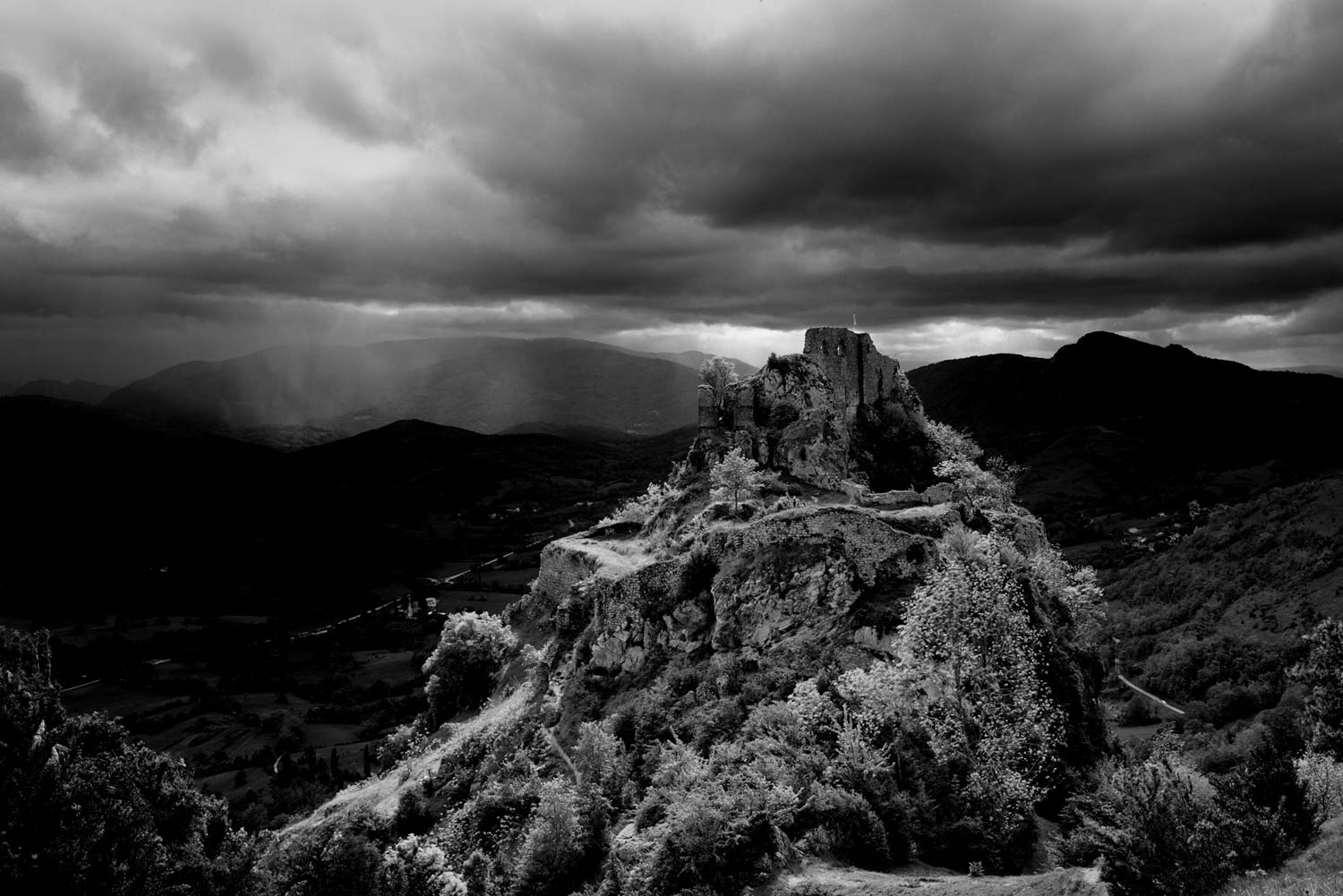 Château de Roquefixade noir & blanc